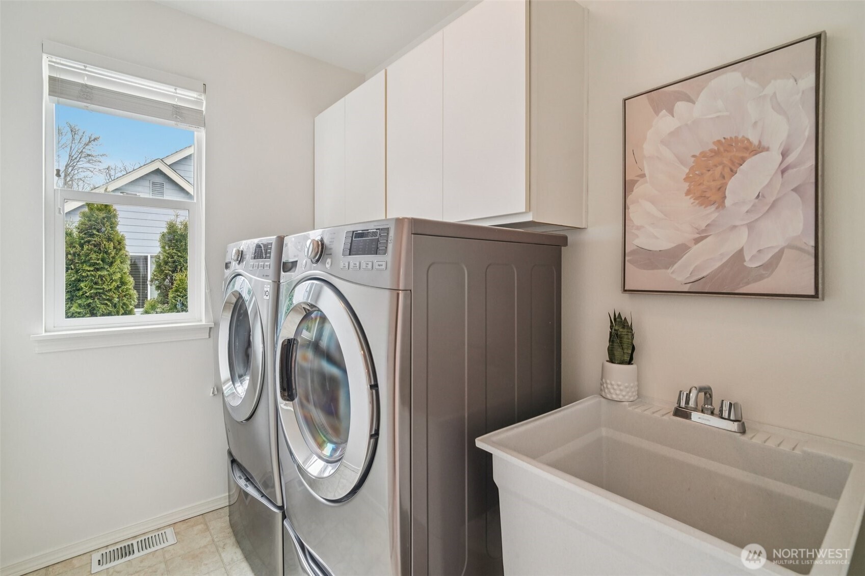 16350 SE 66th Street , Bellevue, WA 98006