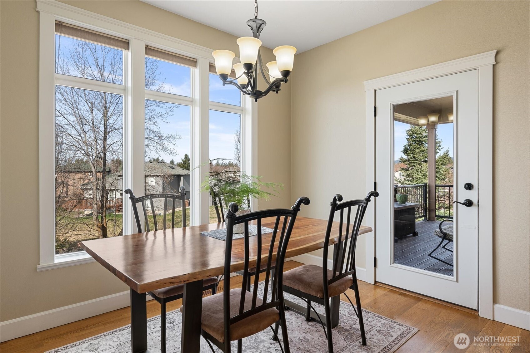 9211 N Seminole Street , Spokane, WA 99208