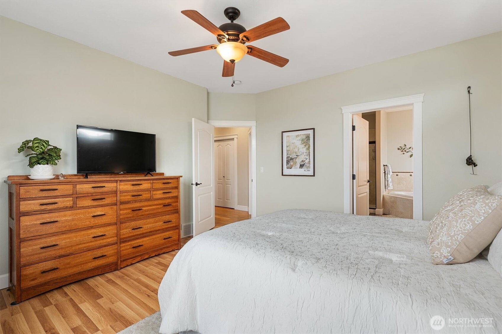 9211 N Seminole Street , Spokane, WA 99208