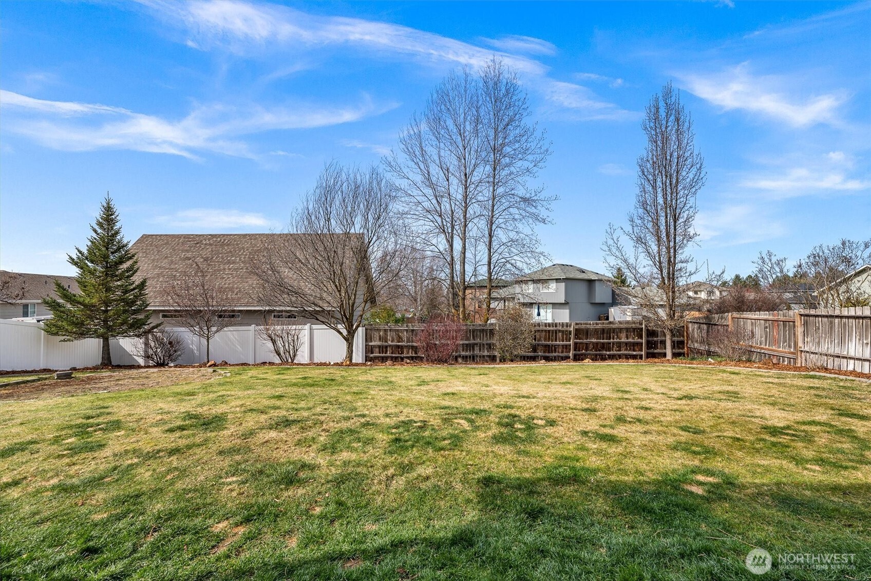 9211 N Seminole Street , Spokane, WA 99208