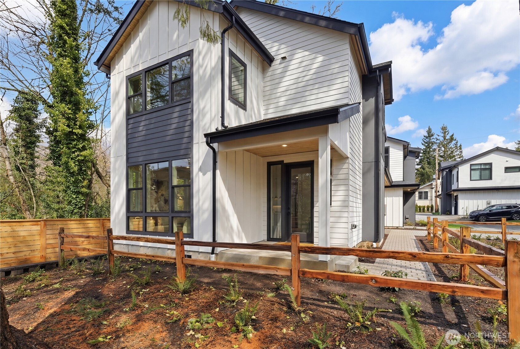9016 124th Lane NE, Kirkland, WA 98033-5940