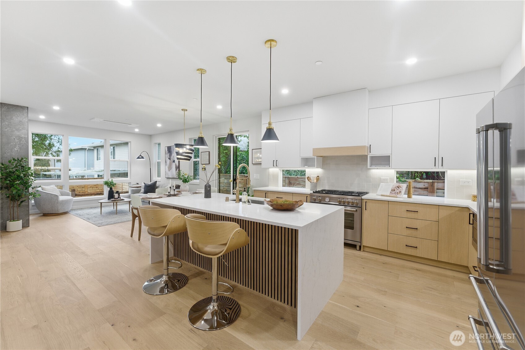 9016 124th Lane NE, Kirkland, WA 98033-5940