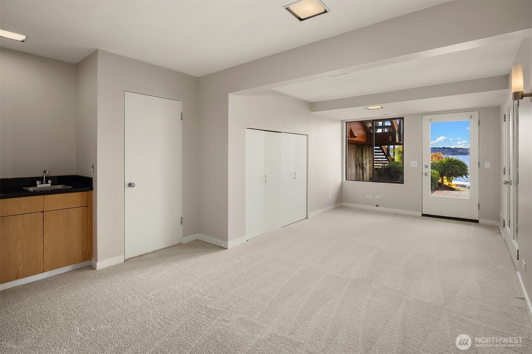 1621 10th Street W, Kirkland, WA 98033