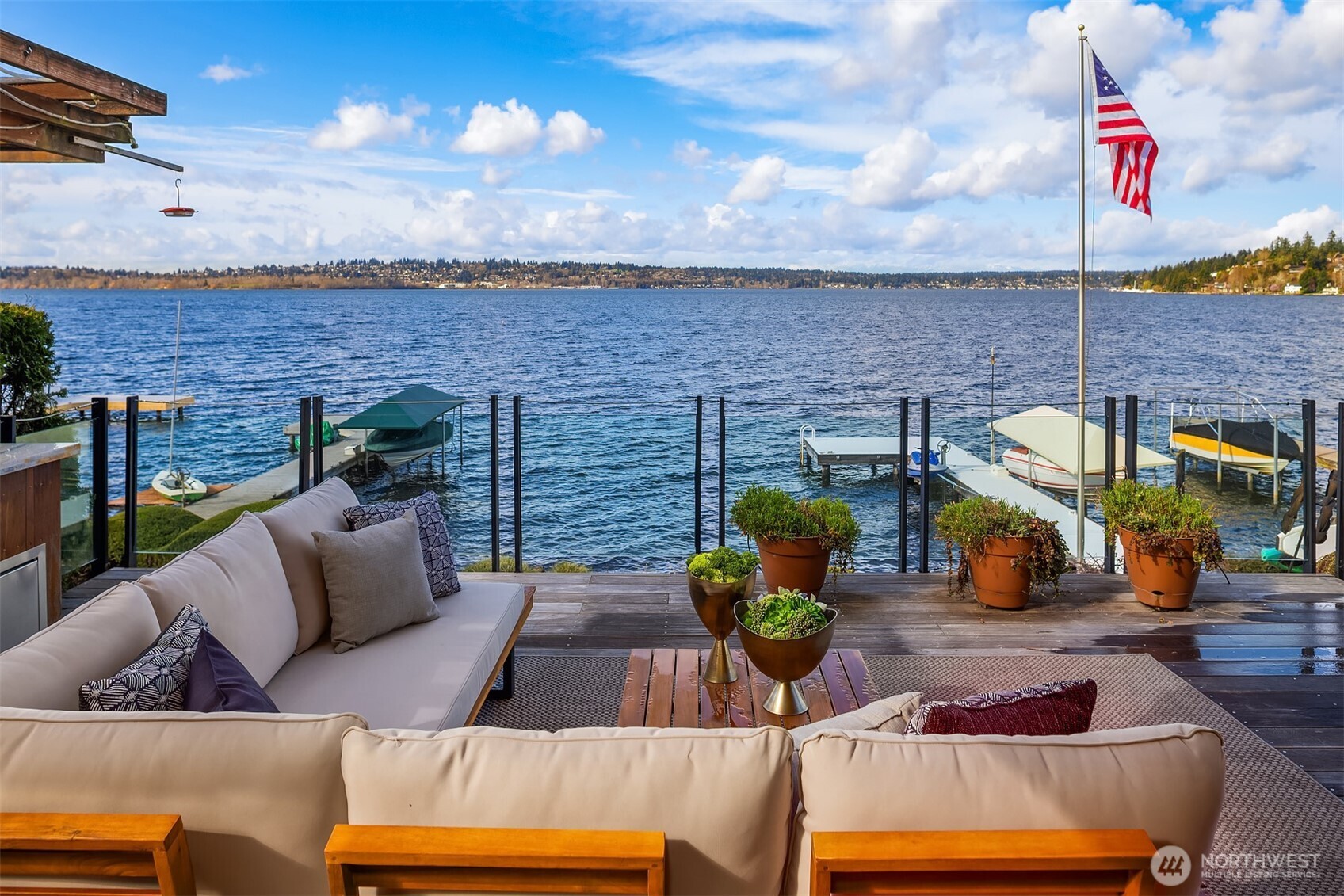 1621 10th Street W, Kirkland, WA 98033