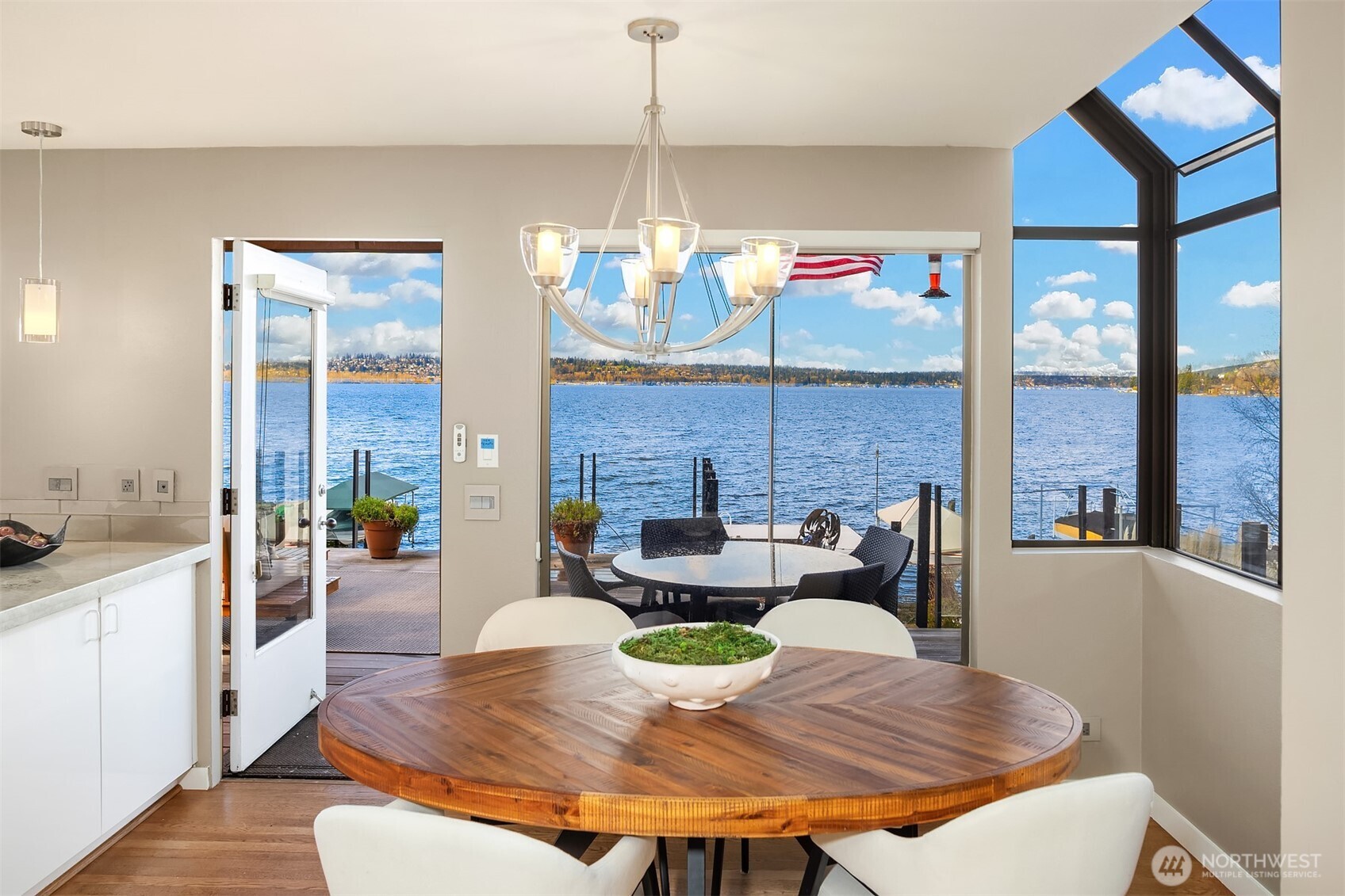 1621 10th Street W, Kirkland, WA 98033