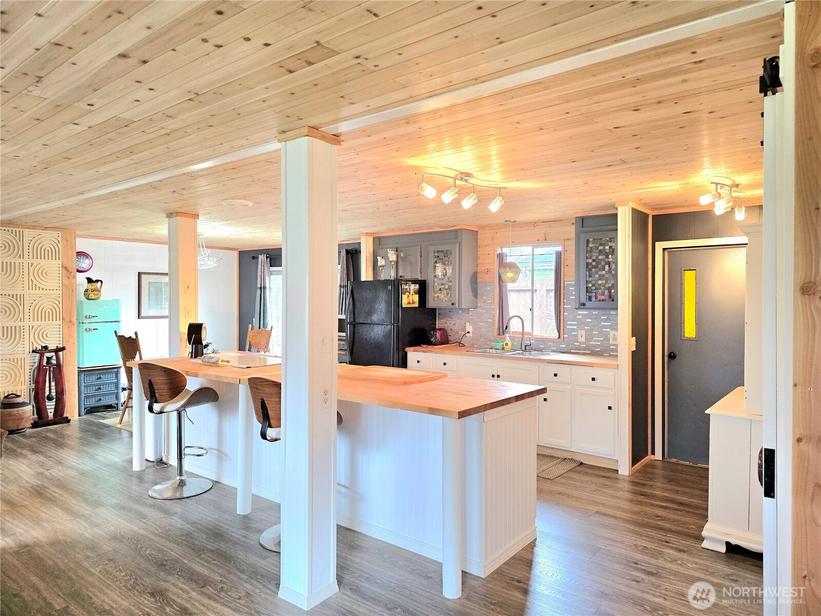 502 W Veterans Avenue , Westport, WA 98595