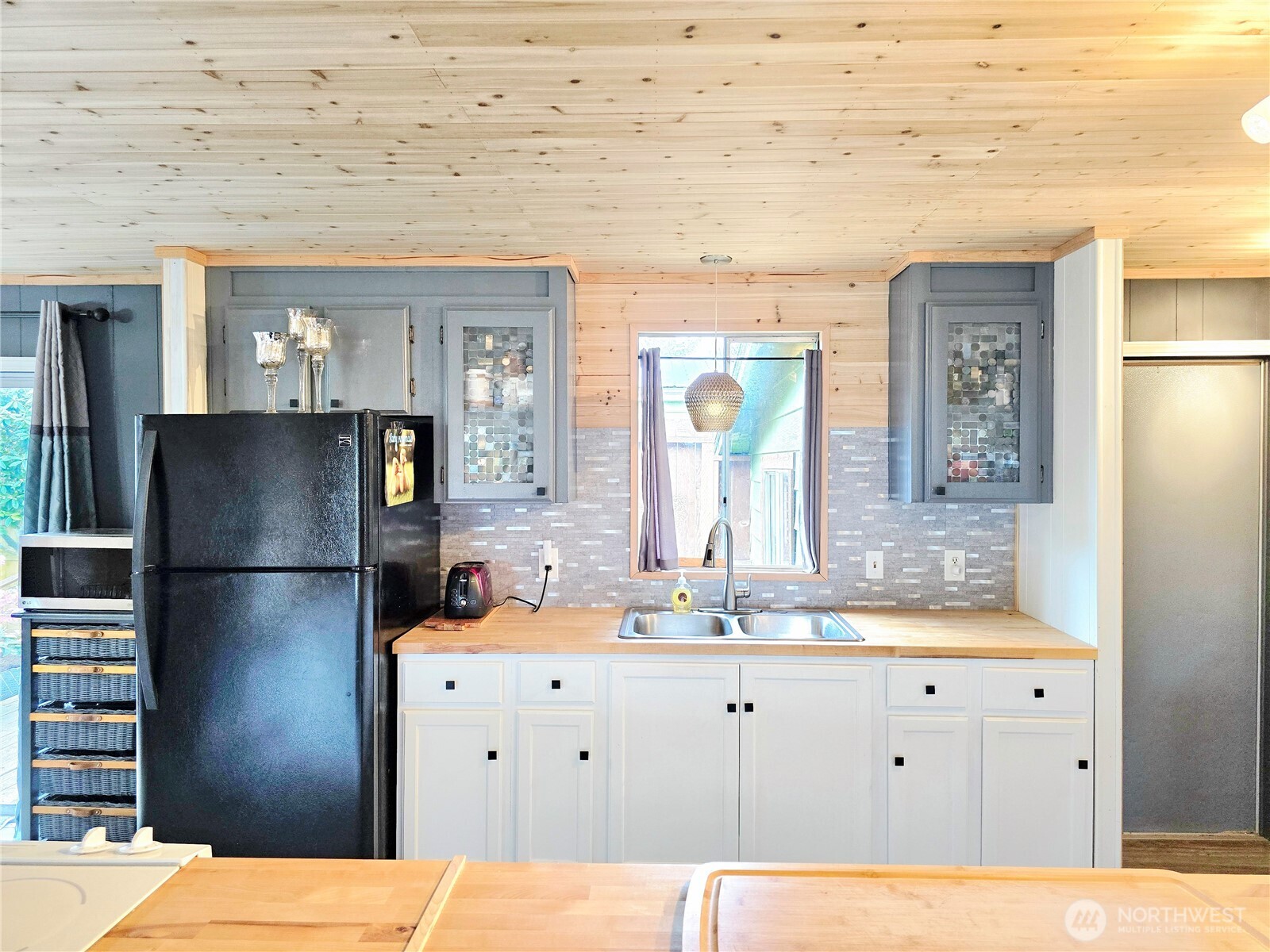 502 W Veterans Avenue , Westport, WA 98595