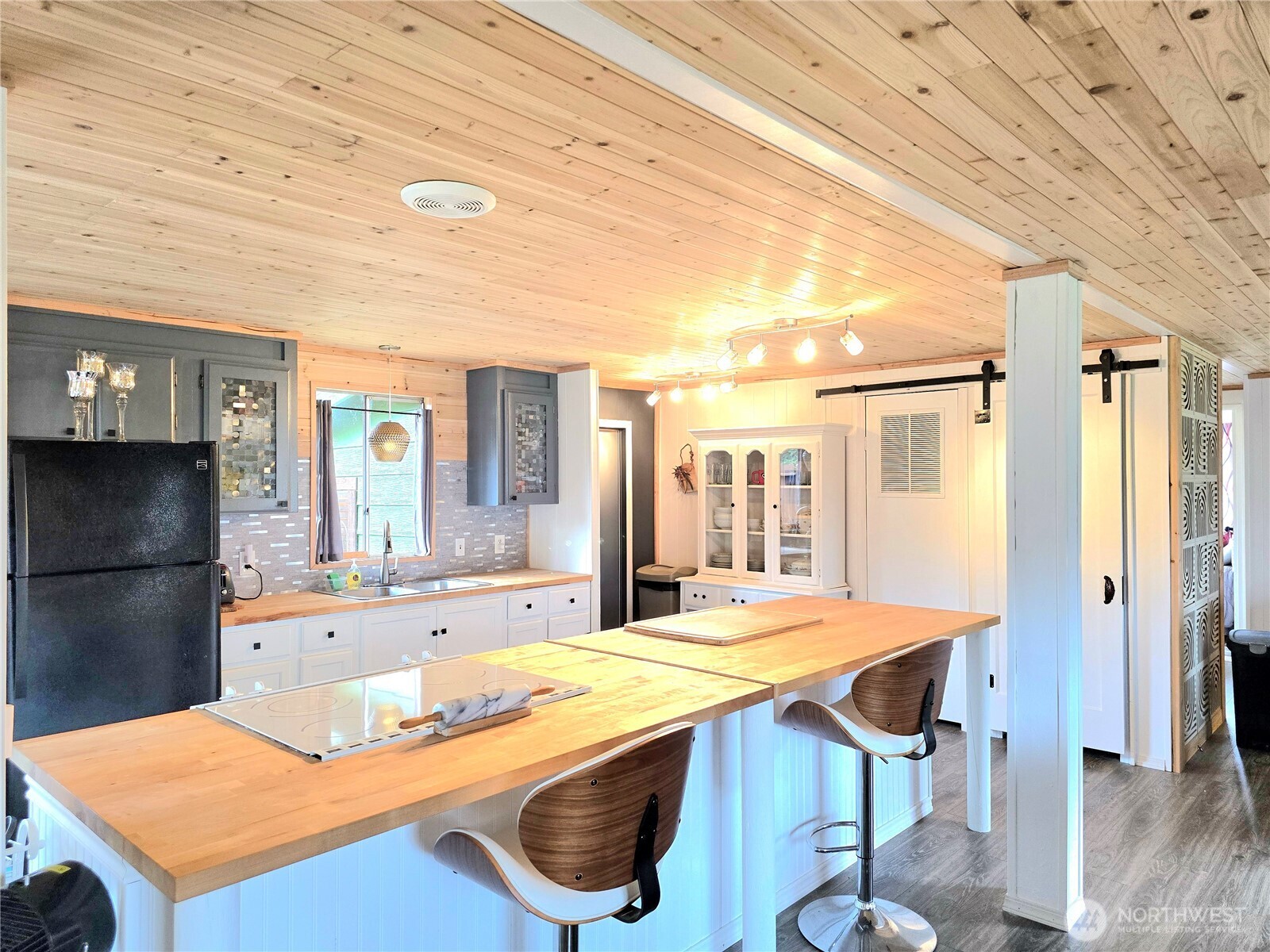 502 W Veterans Avenue , Westport, WA 98595