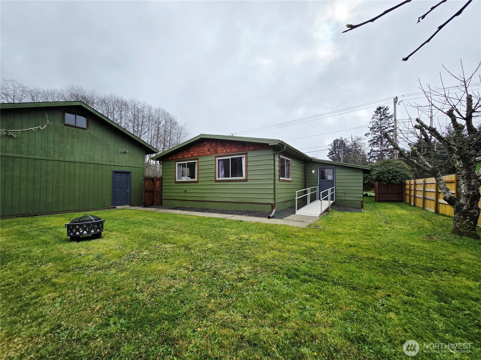 502 W Veterans Avenue , Westport, WA 98595