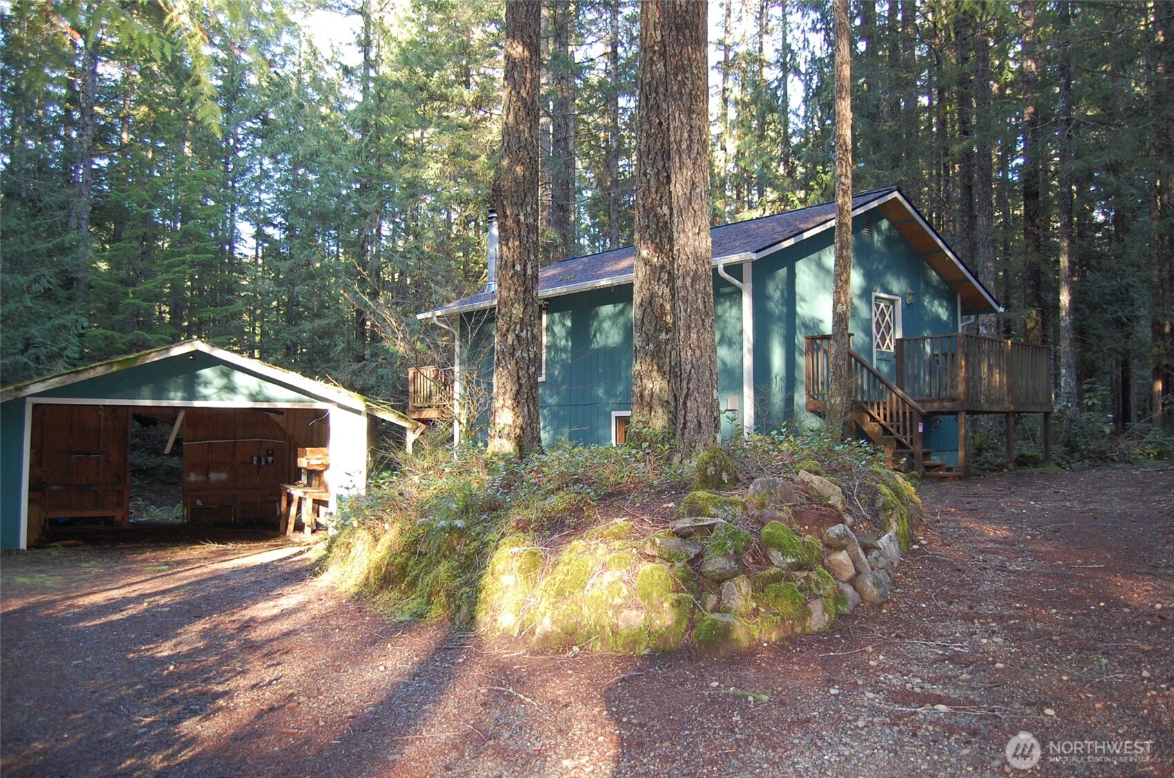 100 N Duckabush Drive W, Hoodsport, WA 98548