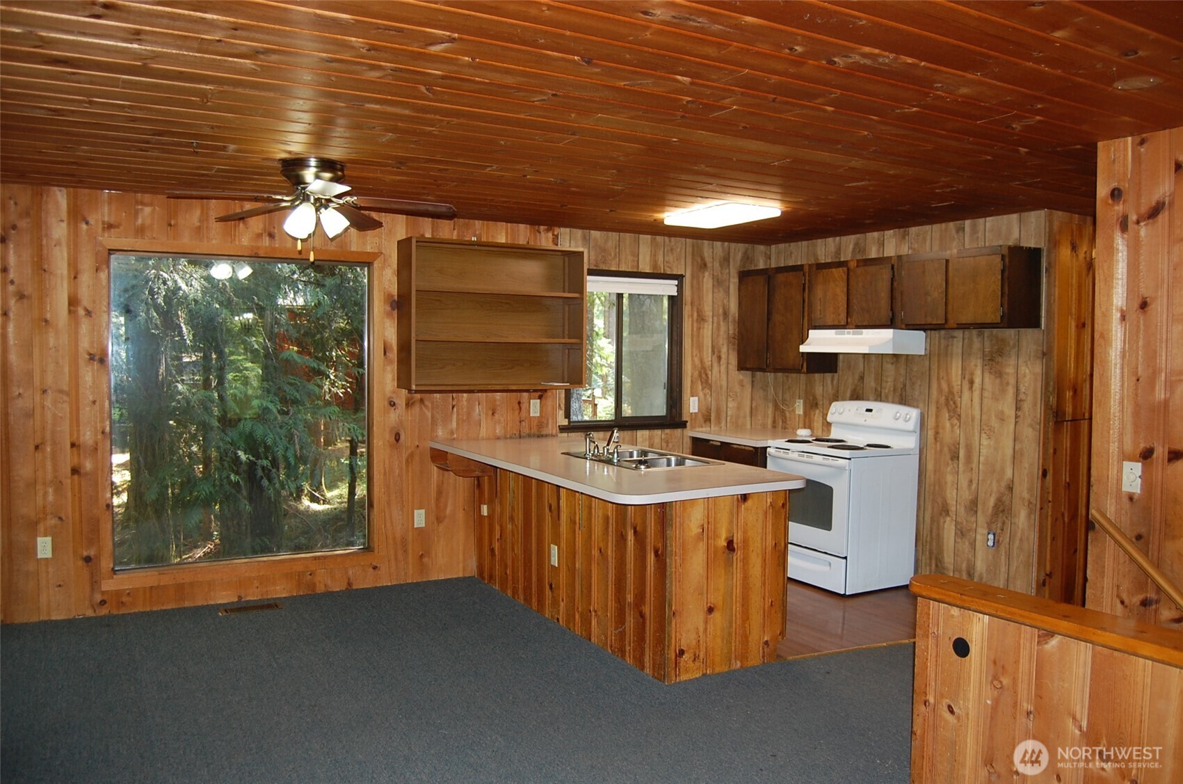 100 N Duckabush Drive W, Hoodsport, WA 98548