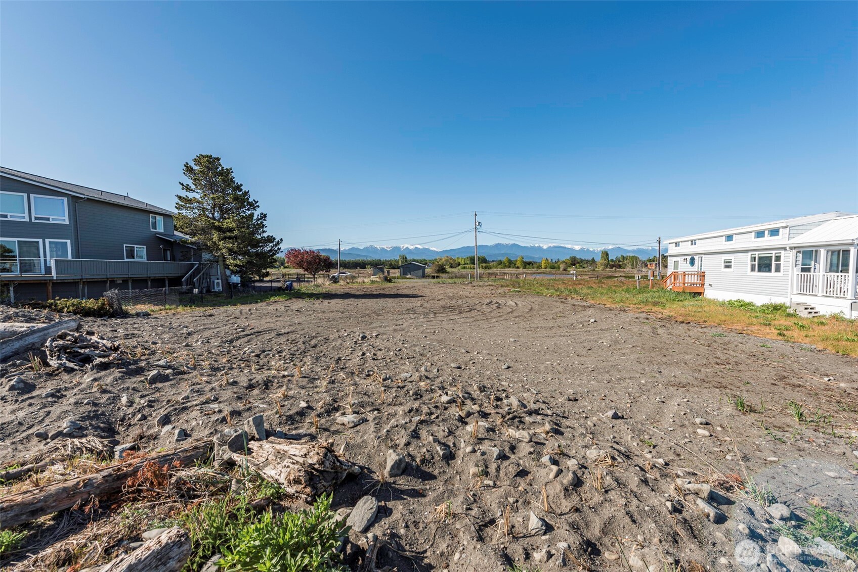 381 3 Crabs Road , Sequim, WA 98382