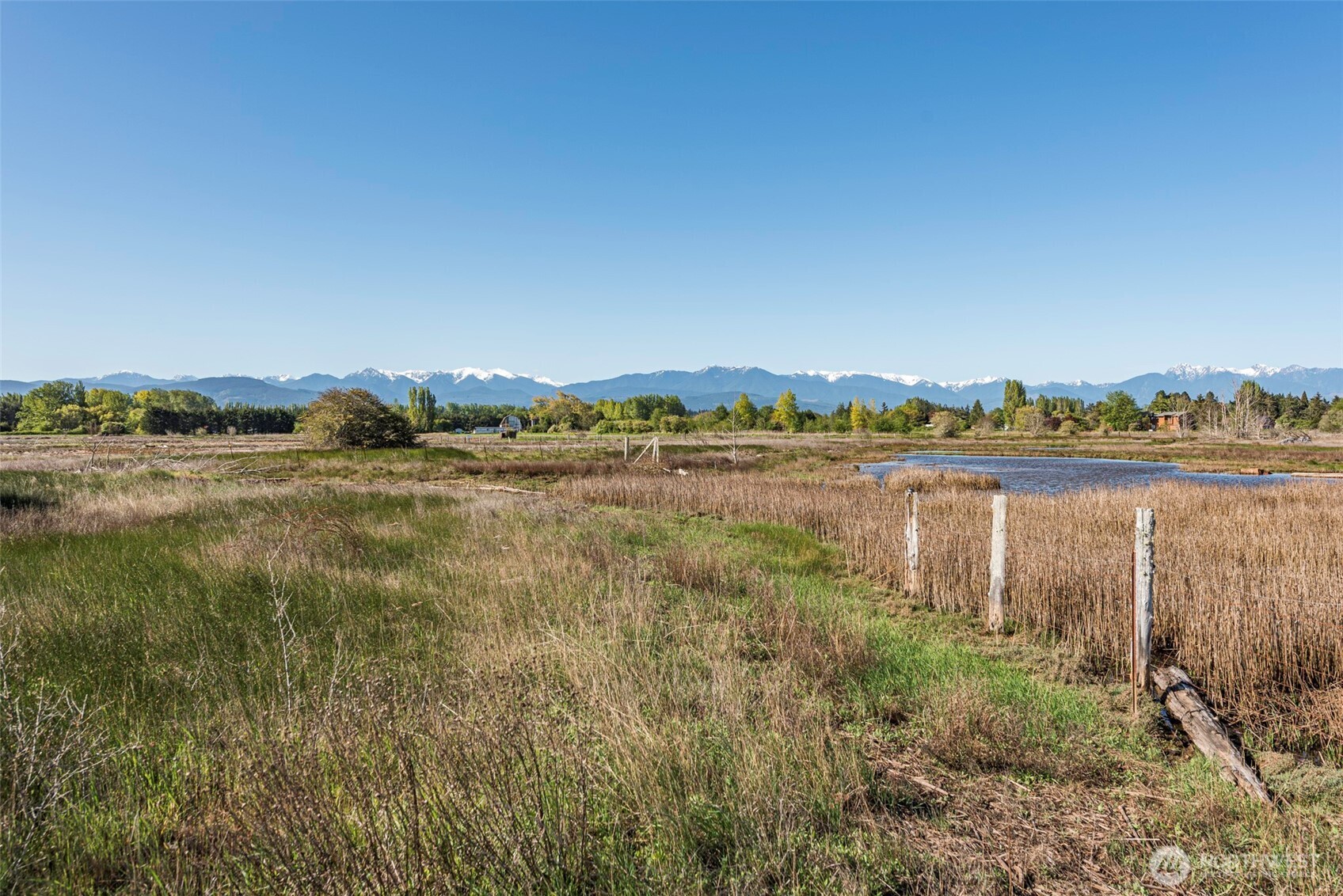 381 3 Crabs Road , Sequim, WA 98382