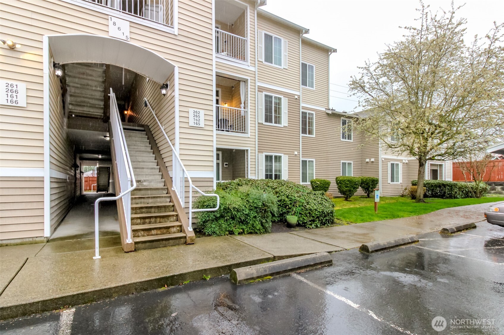 18615 101st Avenue Ct E #J 262, Puyallup, WA 98375