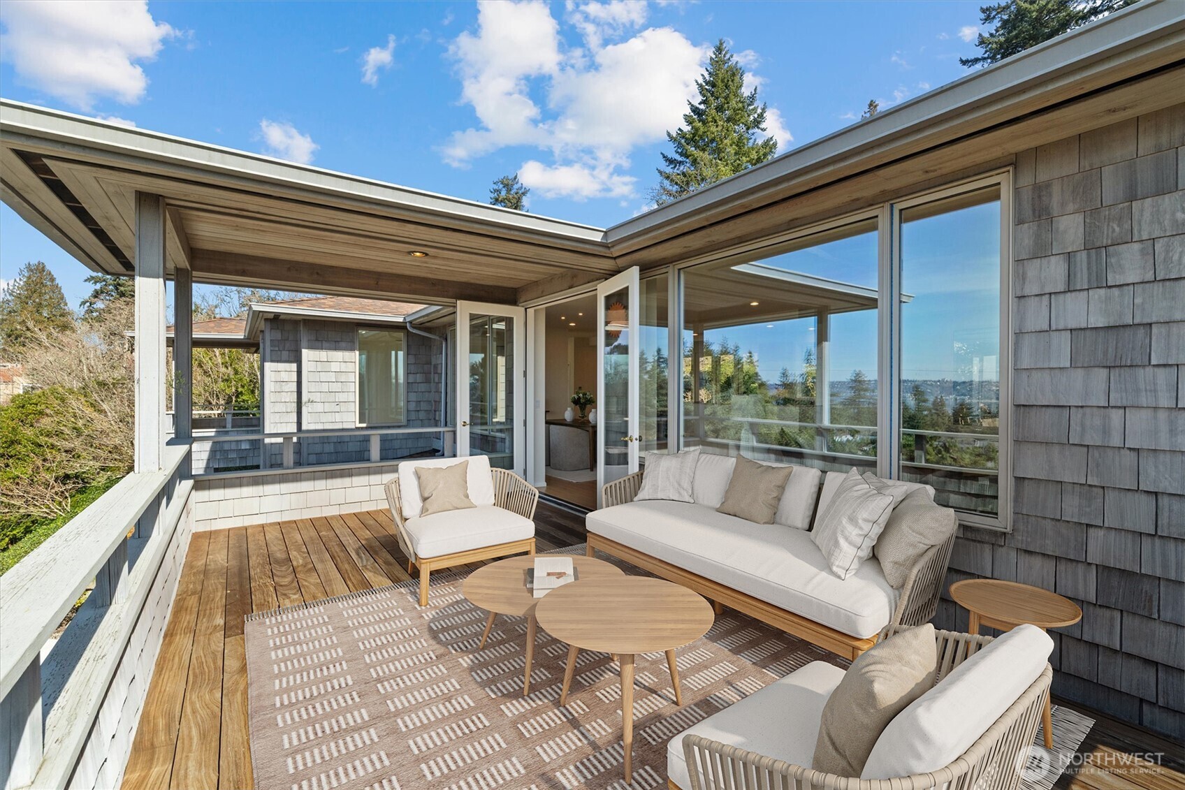 2800 68th Avenue SE, Mercer Island, WA 98040