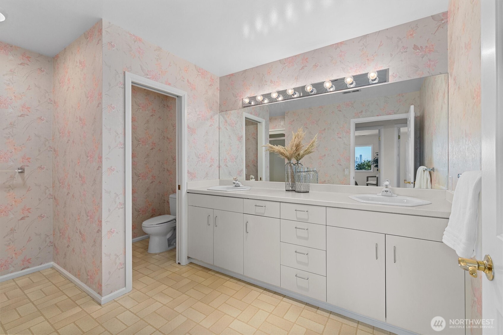 2800 68th Avenue SE, Mercer Island, WA 98040