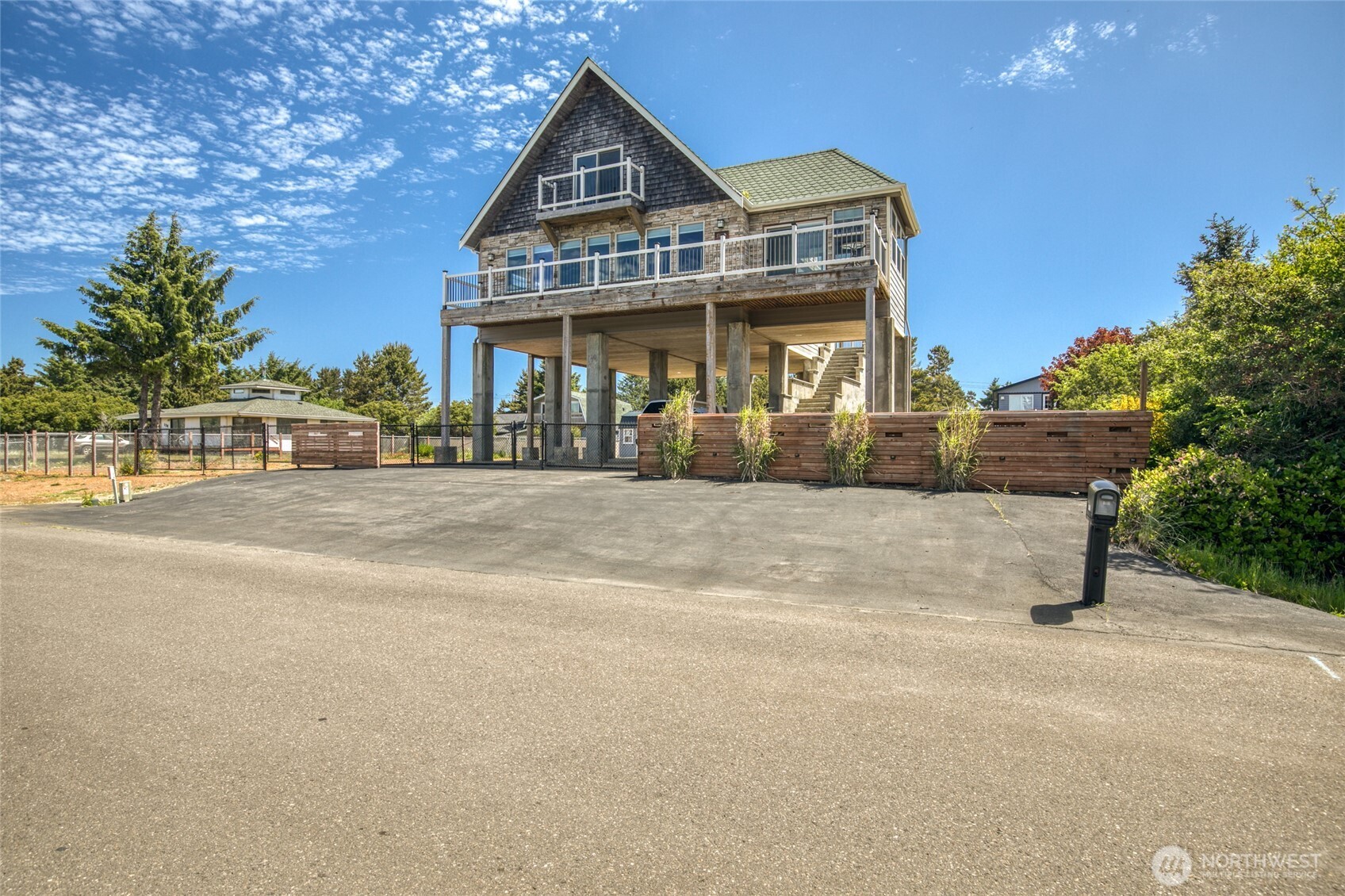 144 Sand Dune Avenue SW, Ocean Shores, WA 98569