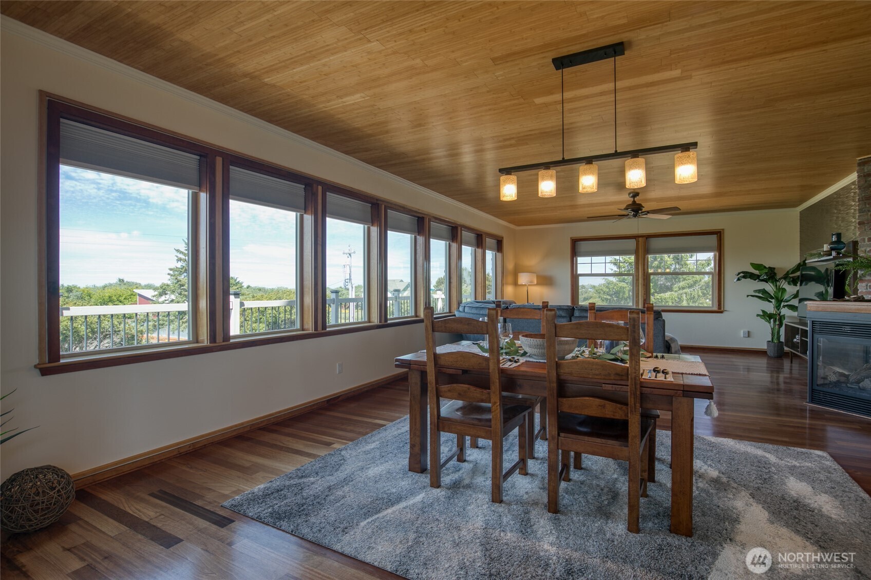 144 Sand Dune Avenue SW, Ocean Shores, WA 98569