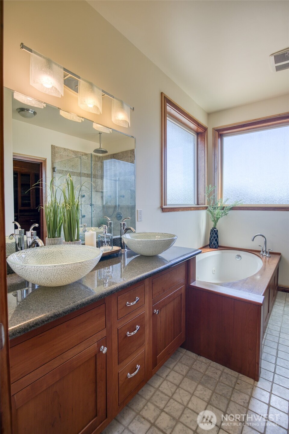 144 Sand Dune Avenue SW, Ocean Shores, WA 98569