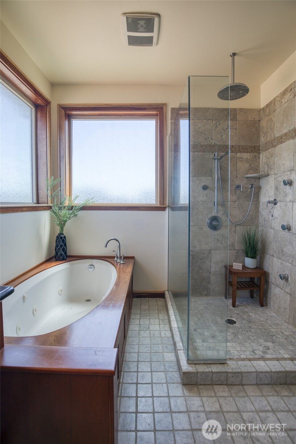 144 Sand Dune Avenue SW, Ocean Shores, WA 98569