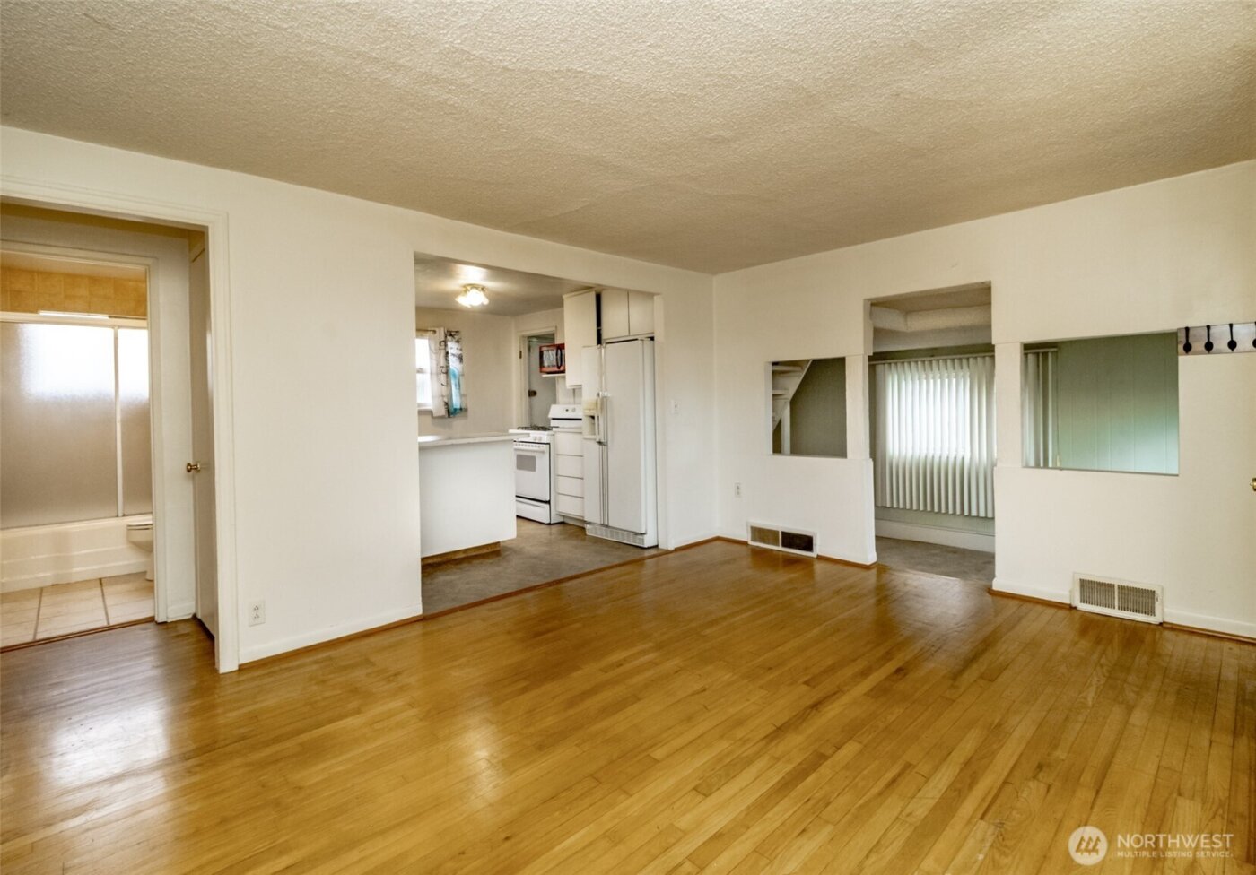4435 S 144th St , Tukwila, WA 98168