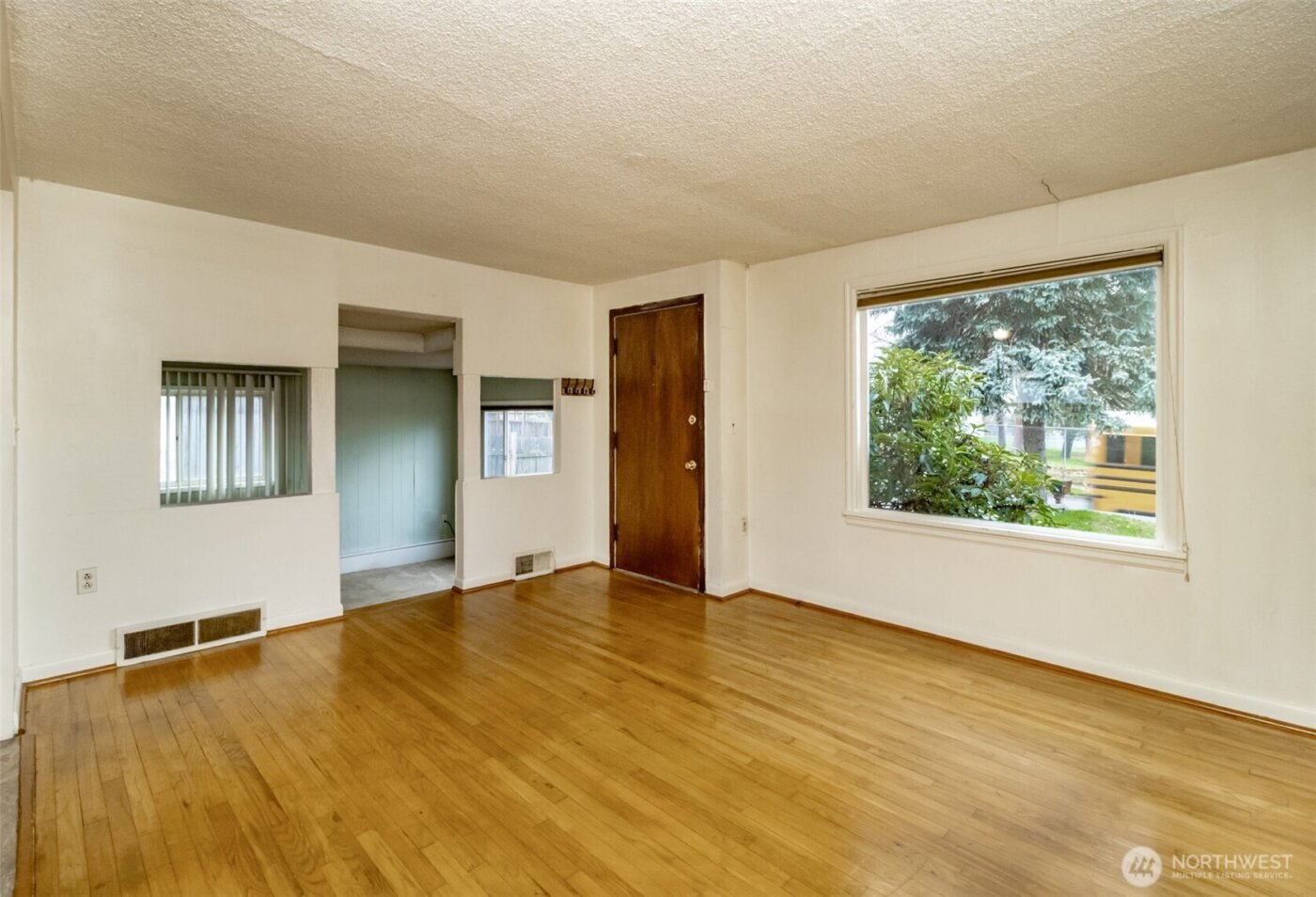 4435 S 144th St , Tukwila, WA 98168