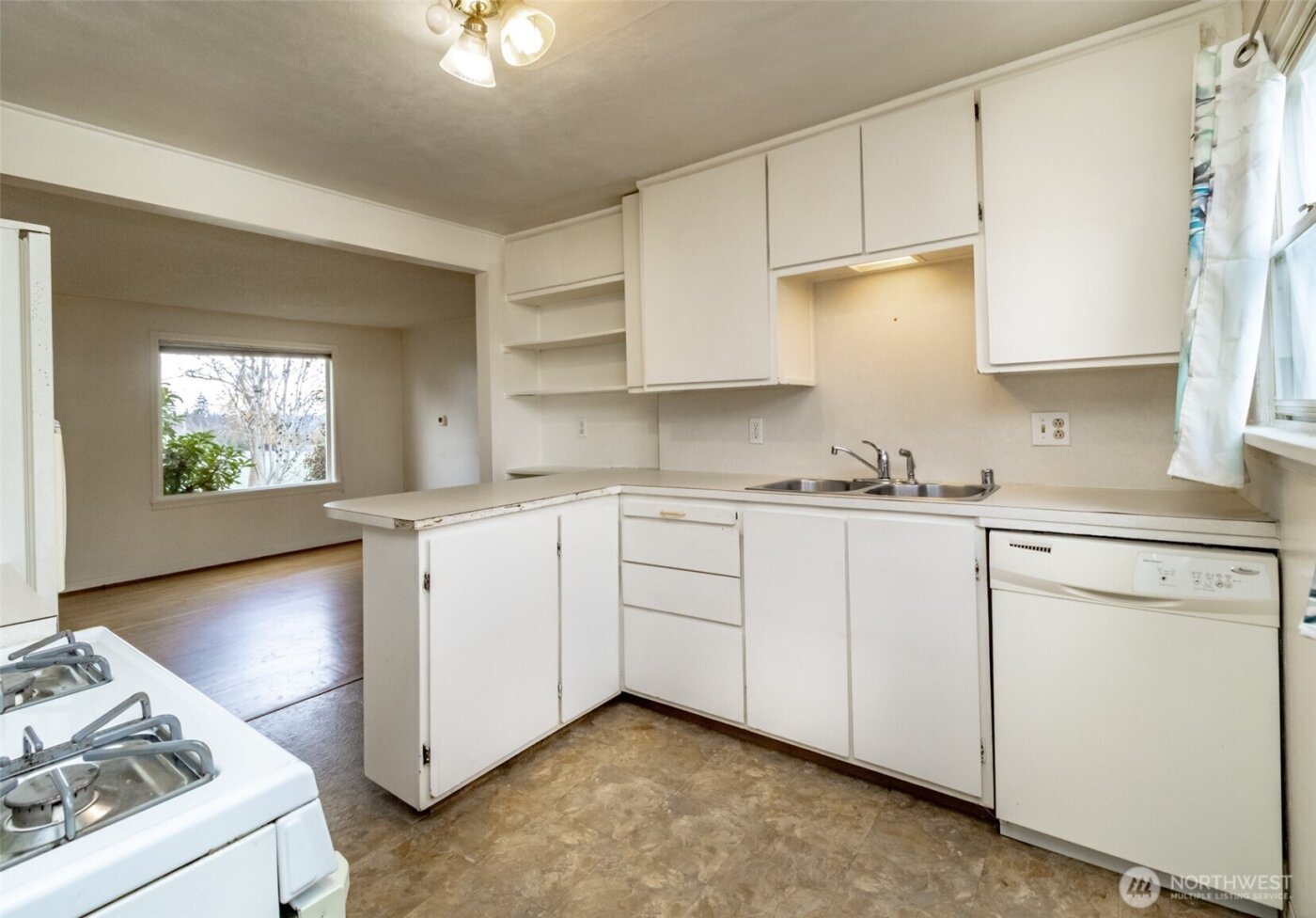 4435 S 144th St , Tukwila, WA 98168