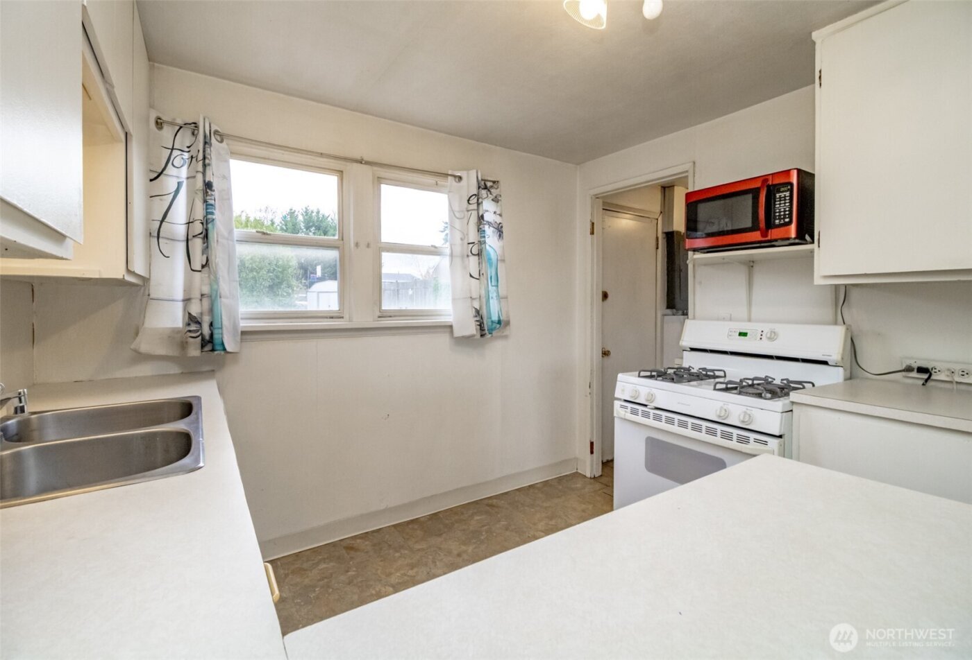 4435 S 144th St , Tukwila, WA 98168