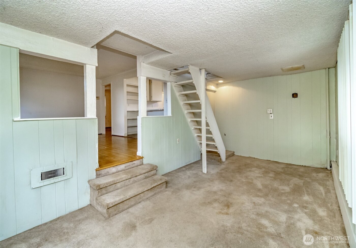 4435 S 144th St , Tukwila, WA 98168