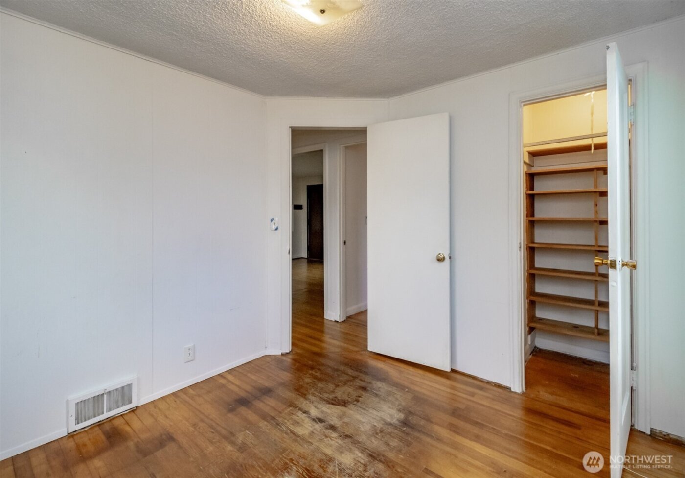 4435 S 144th St , Tukwila, WA 98168