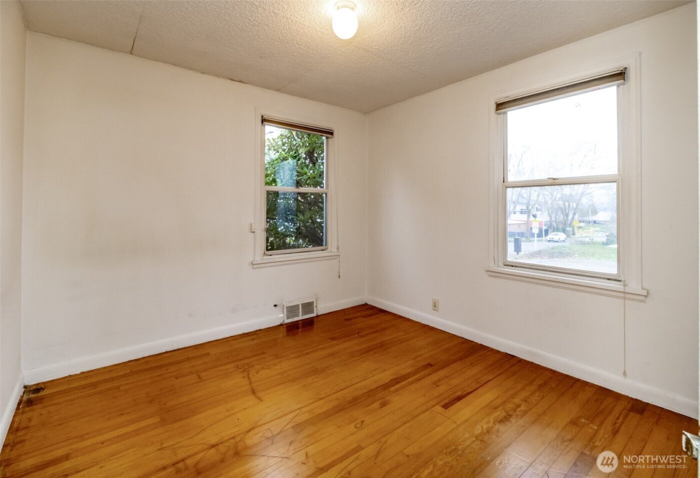 4435 S 144th St , Tukwila, WA 98168
