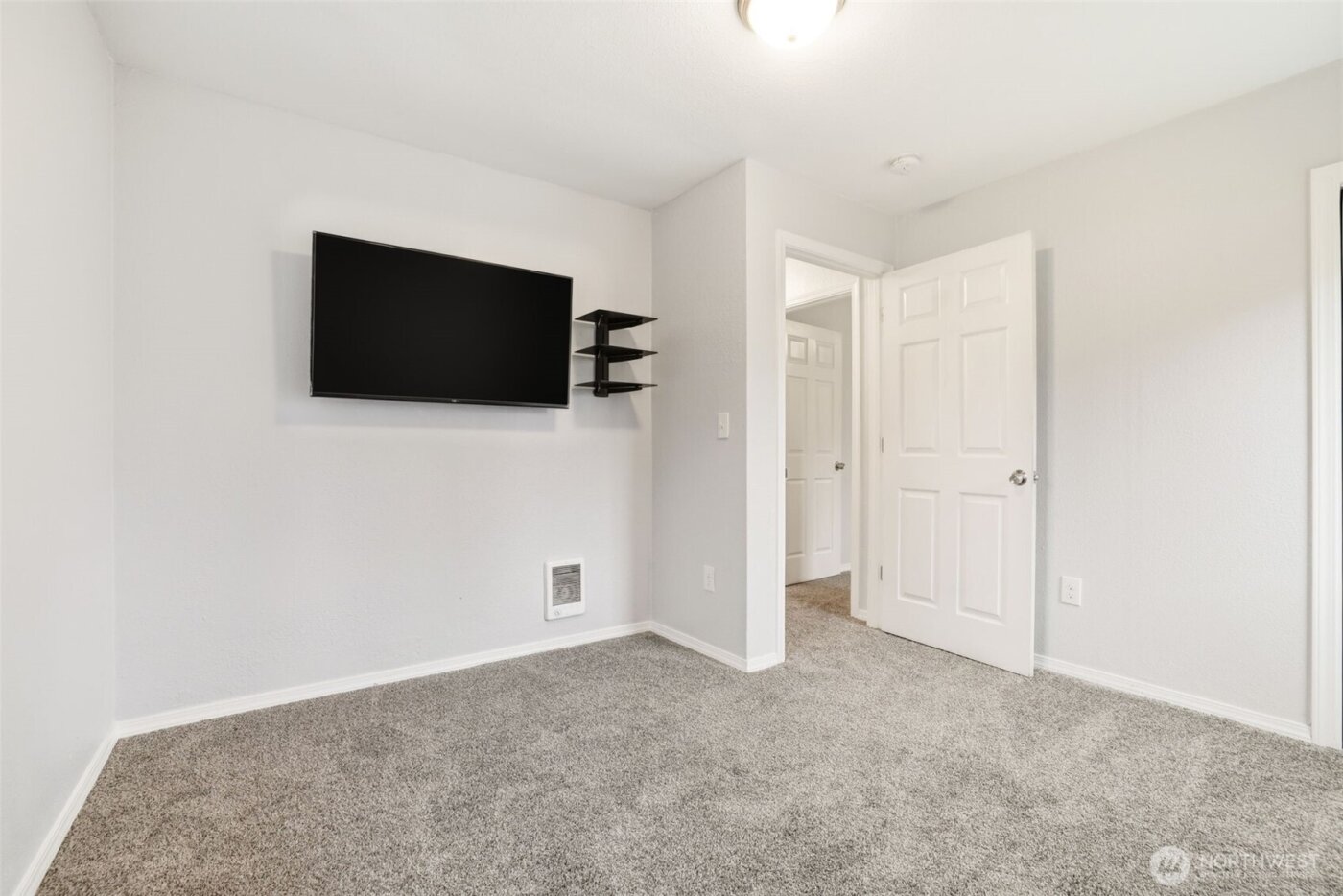 11606 Military Rd SW, Lakewood, WA 98498