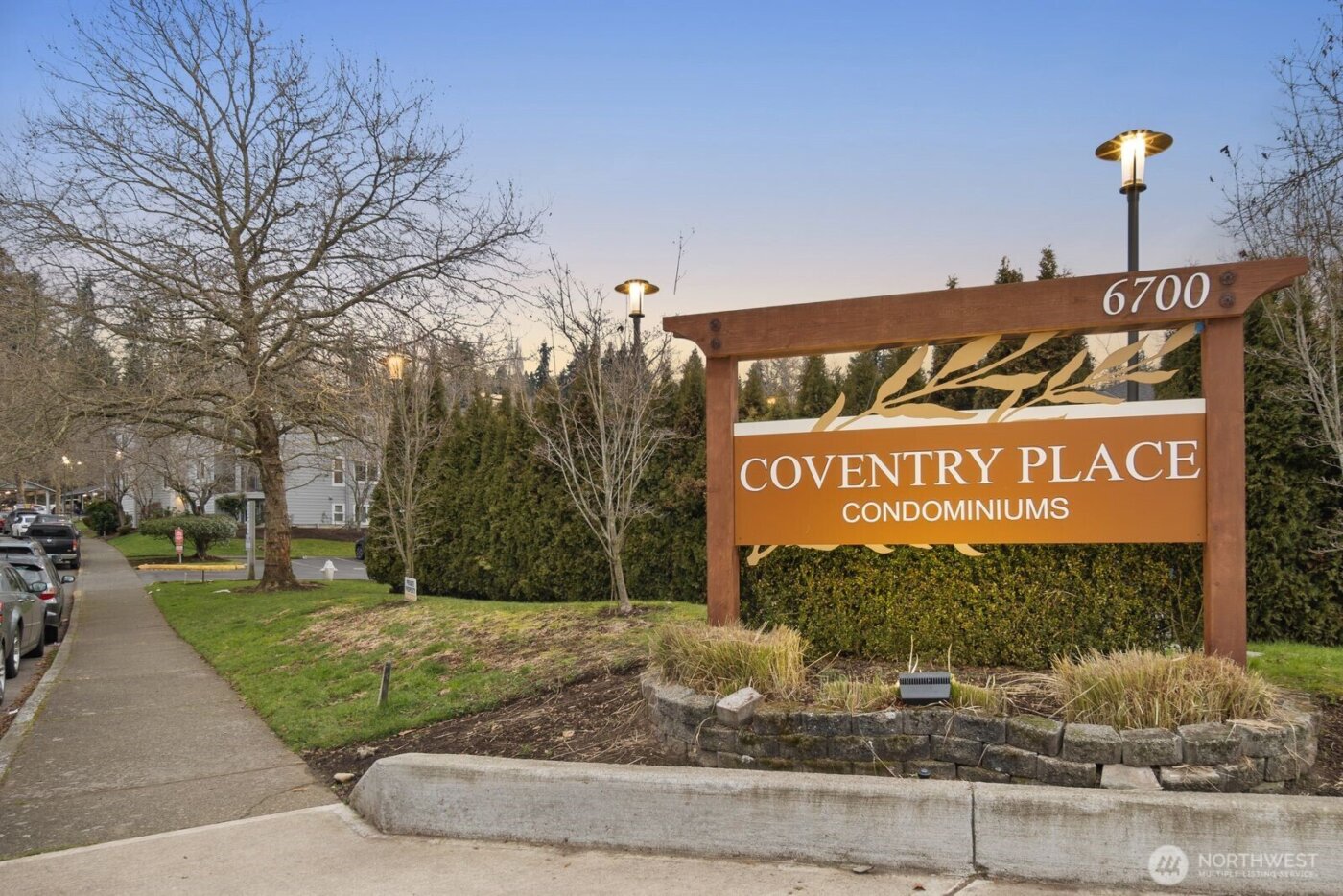 6700 NE 182nd Street #A208, Kenmore, WA 98028