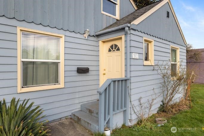 3013 19th Street , Everett, WA 98201