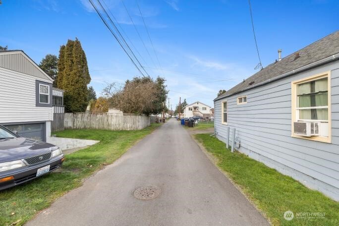 3013 19th Street , Everett, WA 98201