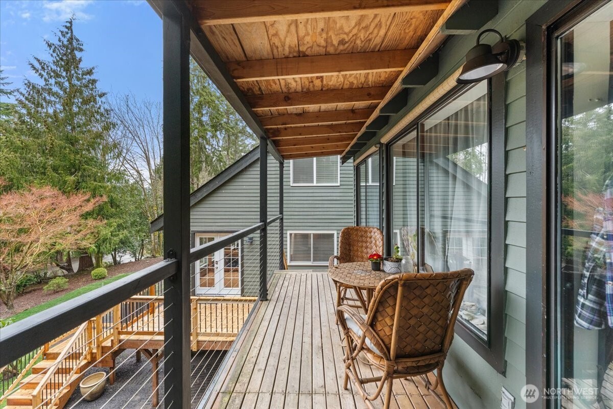 23990 Vinland Terrace NW, Poulsbo, WA 98370