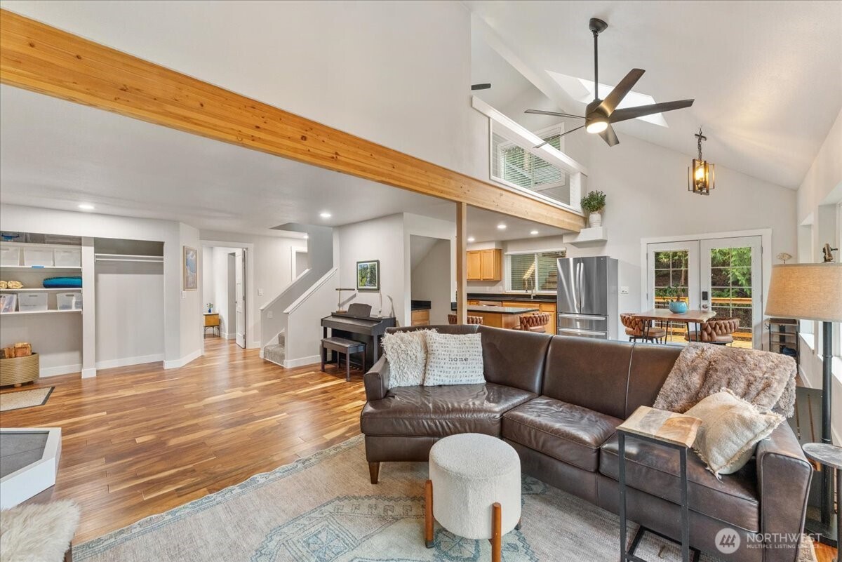 23990 Vinland Terrace NW, Poulsbo, WA 98370