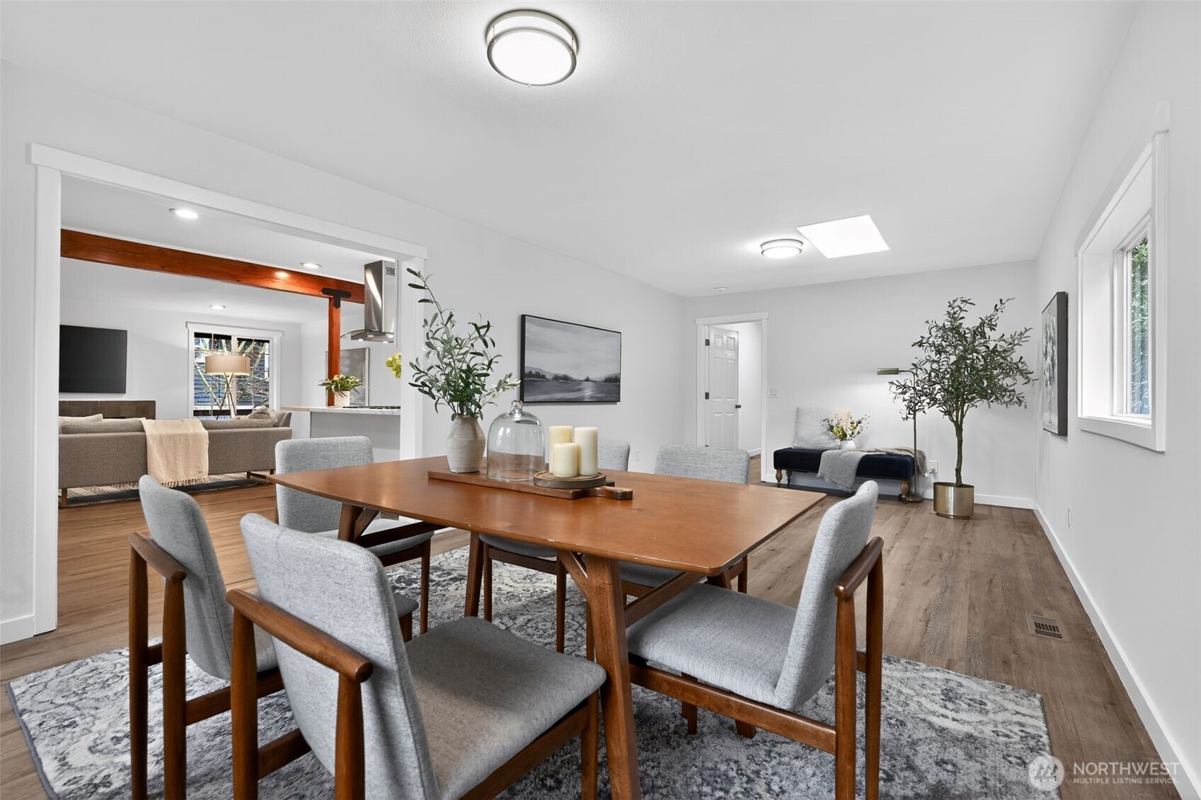 8742 3rd Avenue NW, Seattle, WA 98117