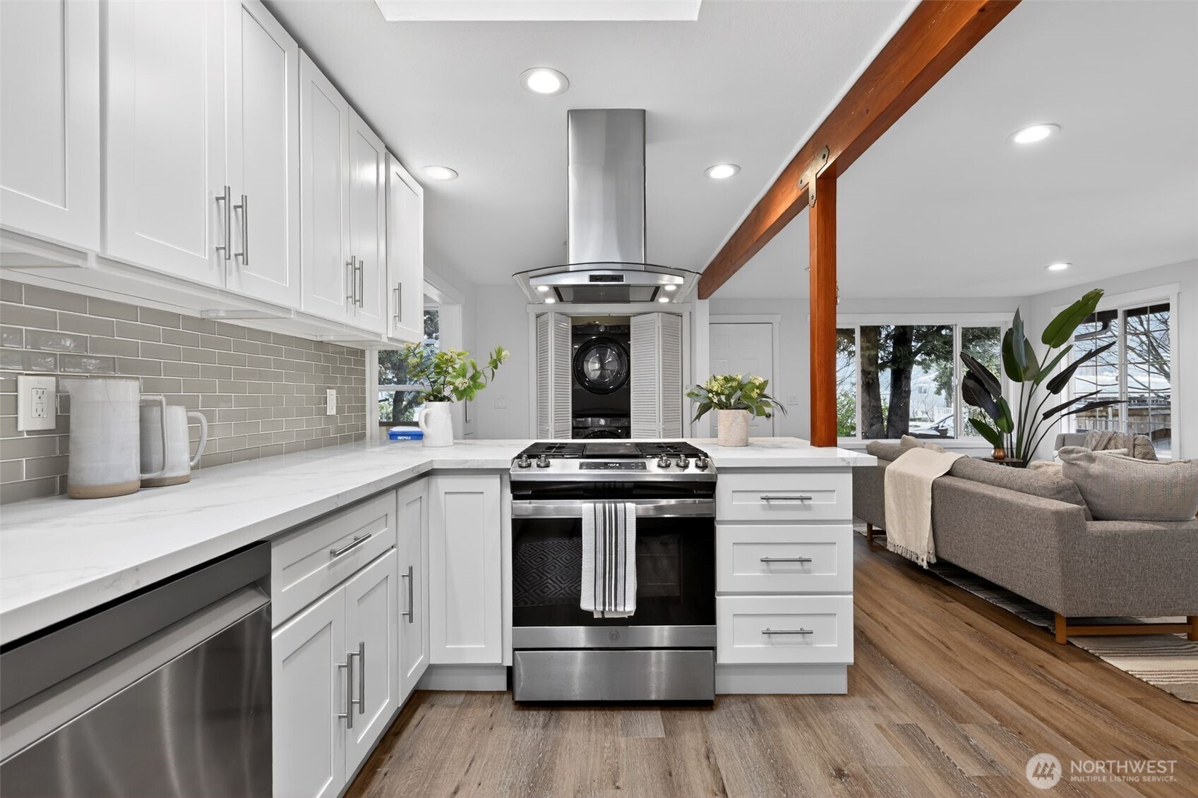 8742 3rd Avenue NW, Seattle, WA 98117