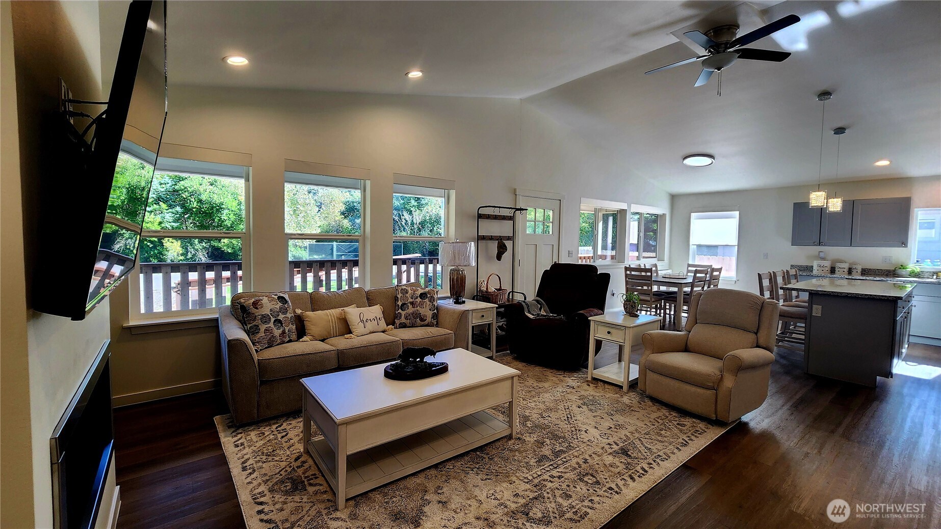 371 Centaurus Avenue SW, Ocean Shores, WA 98569