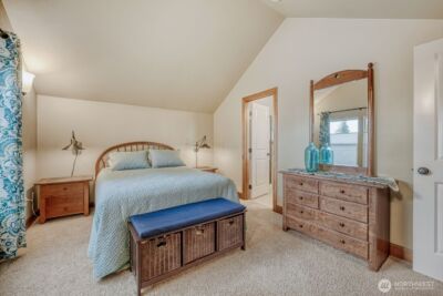 11740 Burke Avenue N, Seattle, WA 98133 - Photo 16