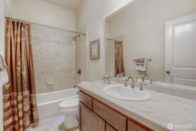 11740 Burke Avenue N, Seattle, WA 98133 - Photo 21