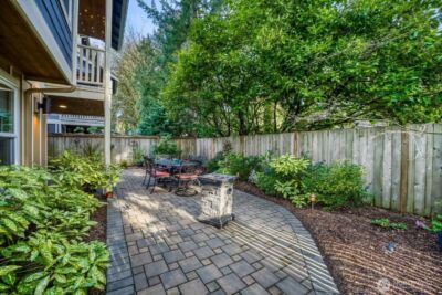 11740 Burke Avenue N, Seattle, WA 98133 - Photo 24