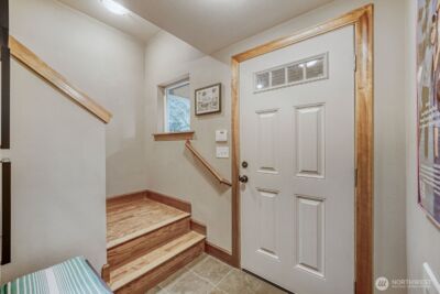 11740 Burke Avenue N, Seattle, WA 98133 - Photo 5