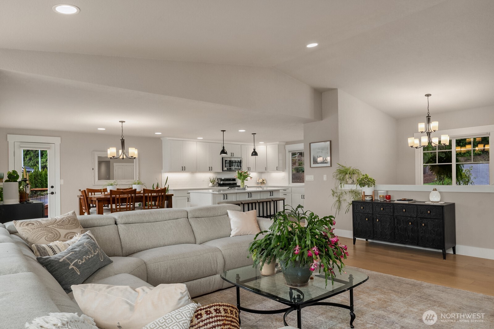 17407 3rd Avenue SE, Bothell, WA 98012