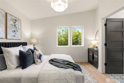 2560 30th Avenue W, Seattle, WA 98199 - Photo 17