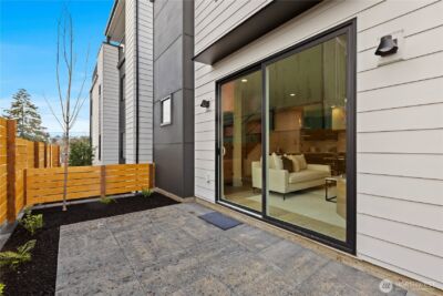 2560 30th Avenue W, Seattle, WA 98199 - Photo 20