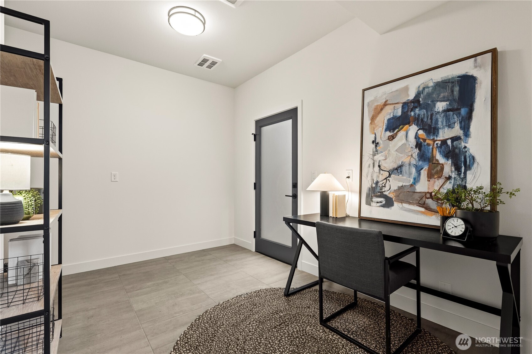 2560 30th Avenue W, Seattle, WA 98199