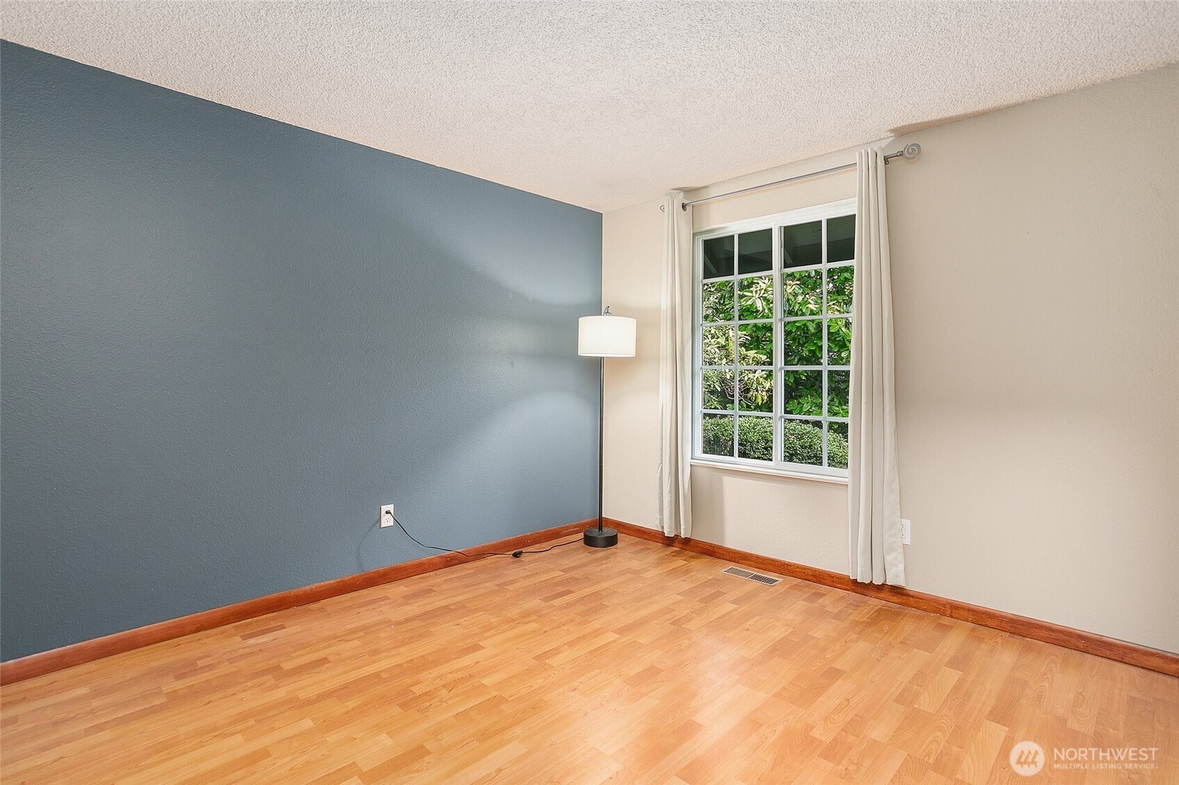 14203 NE 63rd Court , Redmond, WA 98052