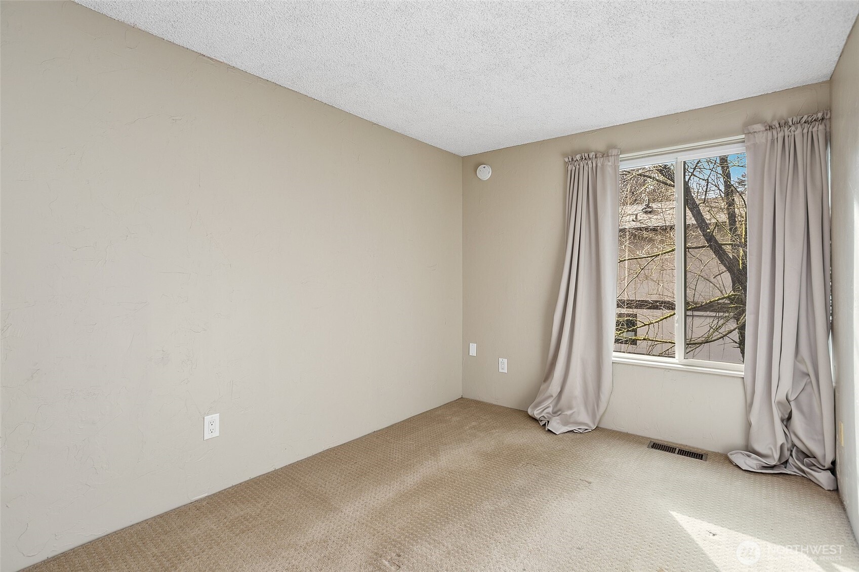 14203 NE 63rd Court , Redmond, WA 98052